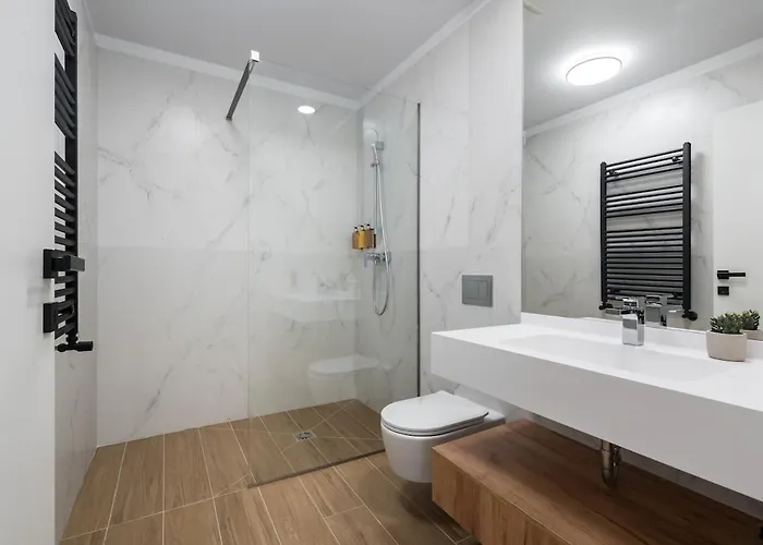 Emerald Charm One Cotroceni 2 Апартаменти Бухарест