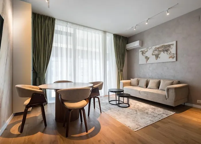 Emerald Charm One Cotroceni 2 *