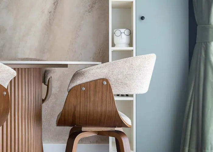 Emerald Charm One Cotroceni 2 *