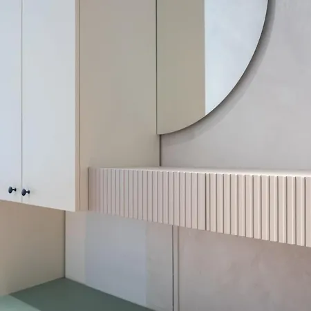 Emerald Charm One Cotroceni 2 *