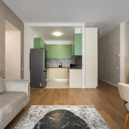 Emerald Charm One Cotroceni 2 * Bukarest